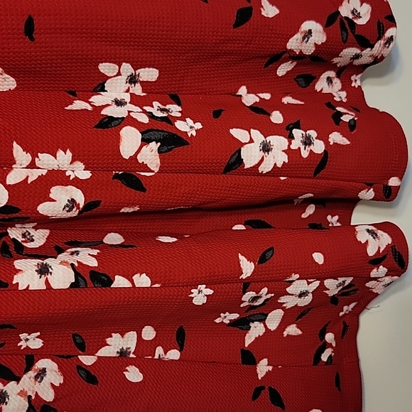 Adorable dress for all occasions - Picture 4 of 6